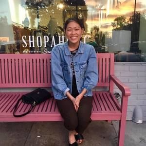 Meet your Posher, Crystal